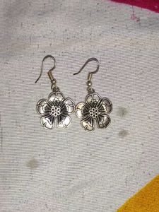 Flower Drop Earrings