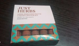 Herbs Enriched Matte Liquid Lipstick Kit