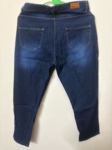 Distressed Boyfriend Jeans