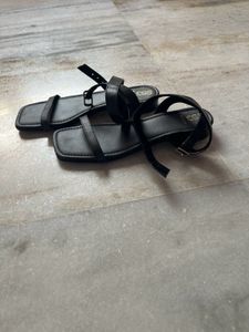 New Street Style Store Flats