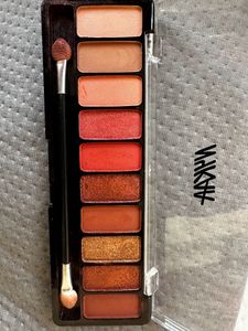 Nykaa 10-in-1 Eyeshadow Palette - Beachside Peach