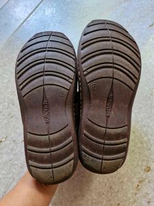 Boy&#39;s Brown Chappal