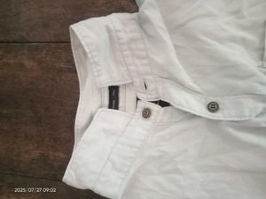 Men&#39;s White Button-Down Shirt