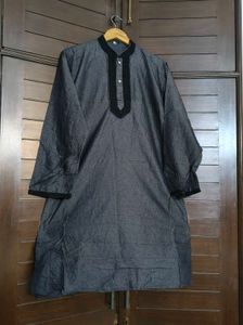 Men Cotton Mandarin Collar Embroidered Kurta