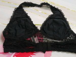 (700)Victoria&#39;s Secret Black Lace Bralette