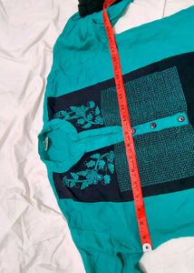 Very Beautiful Embroidery Kurta With Leggings