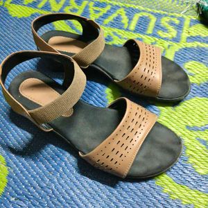 Elegant Brown Sandals