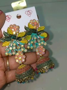 4 Sets Of Vintage Silver Floral Dangle Earrings
