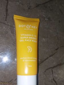 Combo 5- Facewash, Moisturizer, Sunscreen, Shampoo