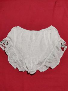 Girls Short Size 34