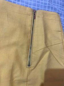 YELLOW FIT SKIRT