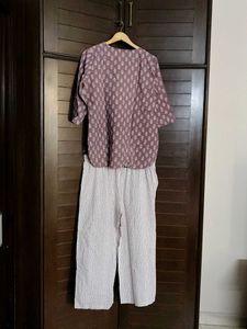 Women Mauve Cotton Striped Night Suit