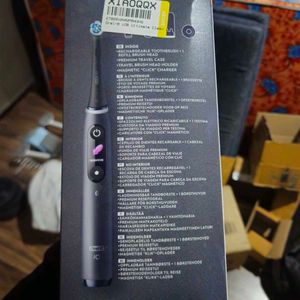 Oral-B Io8 Electric Toothbrush, 6 Smart Modes