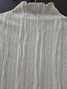 Elegant Textured Turtleneck Top