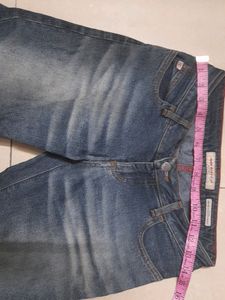Guess Jeans - Size 28