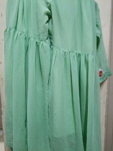 Elegant Green Kurta Set Condition Good
