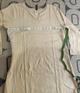 Elegant Embroidered Kurti