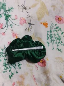 Green Velvet Scrunchie Set - Hair Accessory