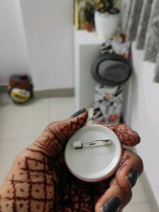 Fidget Spinner Along With Free Hello Kitty Badge