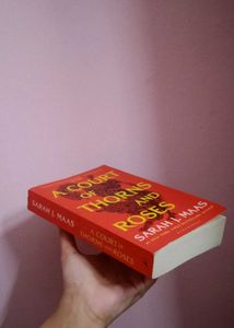 A COURT OF THORNS &amp; ROSES