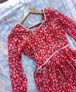 Red Floral Niarcut Kurti (Women&#39;s)