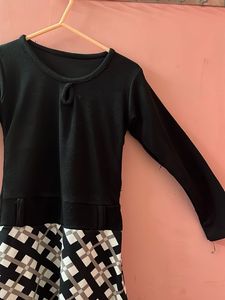 Girl&#39;s Black &amp; White Dress