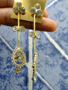 Traditional American Diamond Design Earring