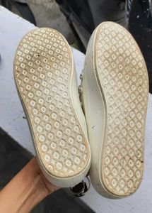 Zudio White Casual Shoes
