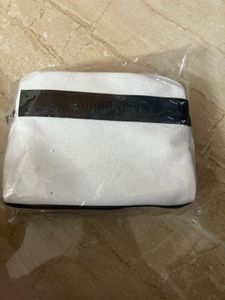 Minimalist FaceWash And Sunscreen With Pouch Combo