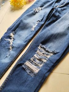 Torned Ladies Jeans 💙🤍