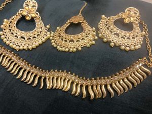 Golden Jewelry Set