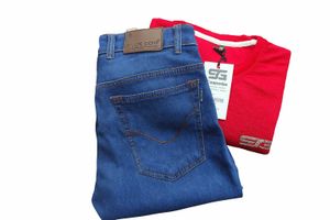 Thrift Blue Com Jeans & New Red Xl T-shirt Bundle