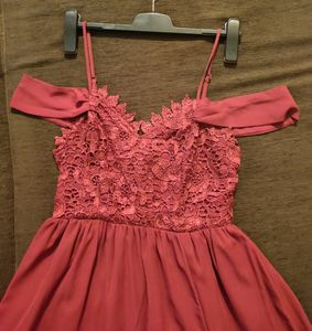 Belle Could Shoulder Lace Long Dress With Slit