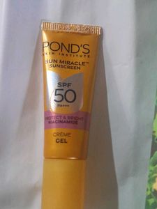 Ponds suncream + lipstick