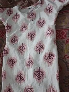 White &amp; Burgundy Leaf Print Kurti