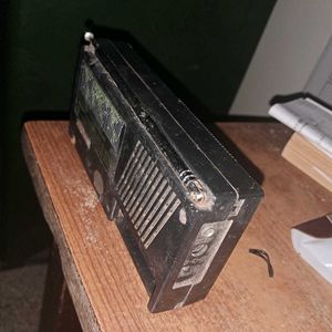 Non-working Vintage portable Radio