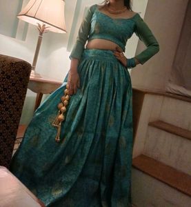 💙 Blue Banarasi Lehenga With Cancan Skirt