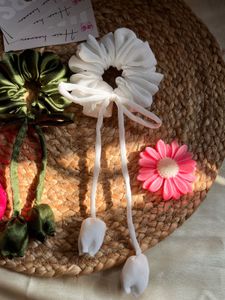 Tulip Scrunchie