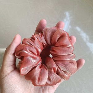 1 ORGANZA SCRUNCHIE 🦋