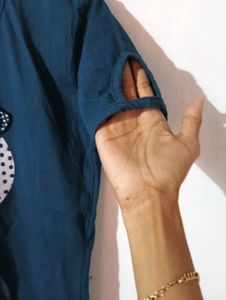 Girl&#39;s T-shirt
