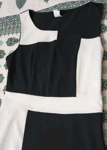 White And Black Bodycon Dress 👗