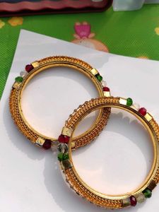 Gold Tone Beaded Bangle Set