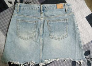 A Beautiful Short Denim Skirt!!