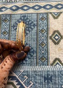 Elegant Gold-Plated Bracelet