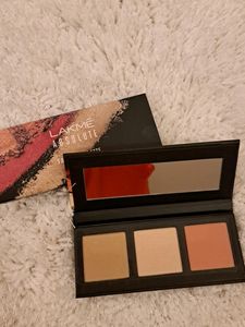 Lakme Absolute Facelift Palette