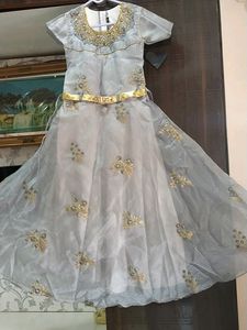 gown