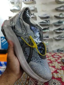 asics shoe