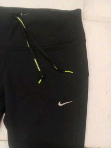 Nike Black Capri Leggings