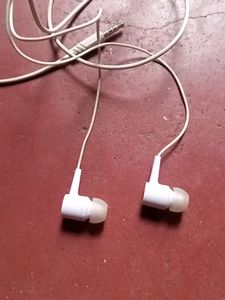 Earphone