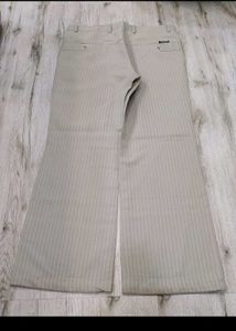 sc2302 Key Gee Bootcut Pants size 36